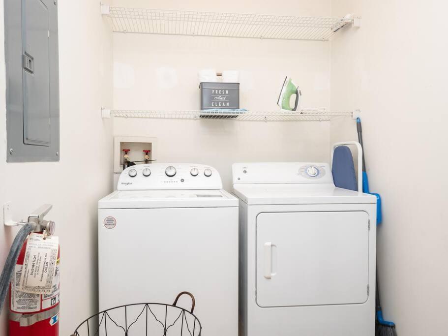 Spacious Condo Mins To Shands, University, & Downtown! Gainesville Dış mekan fotoğraf