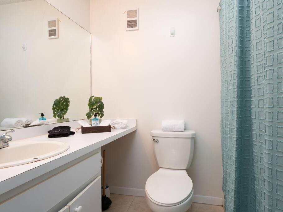 Spacious Condo Mins To Shands, University, & Downtown! Gainesville Dış mekan fotoğraf